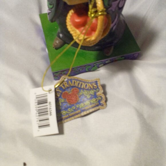 Jim Shore Disney Traditions Just One Bite Hag Poisoned Apple Snow White 6016346 - Picture 5 of 13